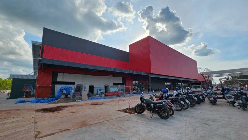 งานก่อสร้างและตกแต่ง Makro x Lotus's สาขา บ้านไผ่ (St.172) 